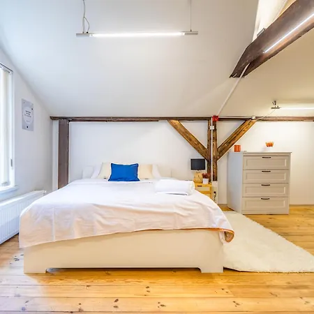 Old Heart Loft, 4 Sleeps * Riga